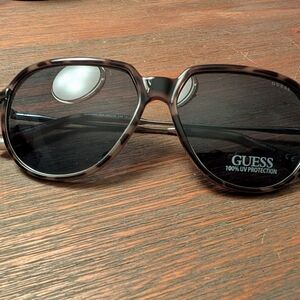 GUESS Dark Gray Aviator Sunglasses